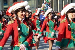 carnival-parade-happygirls1